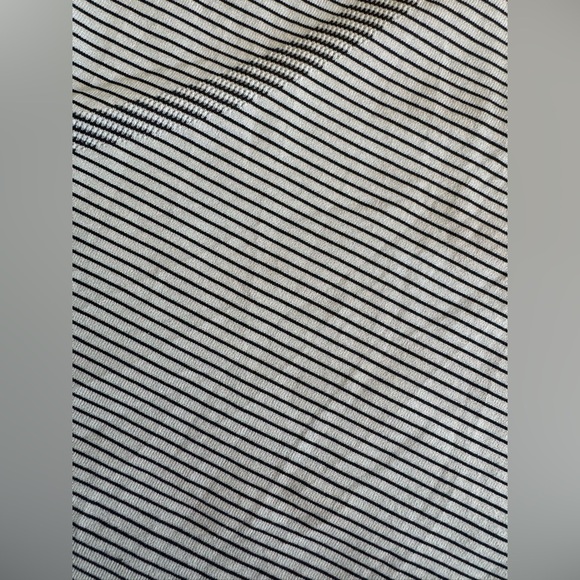 Lululemon Swiftly Tech Racerback Tank Top 2.0 Size 8
Tetra Stripe Grey Black - Picture 5 of 7